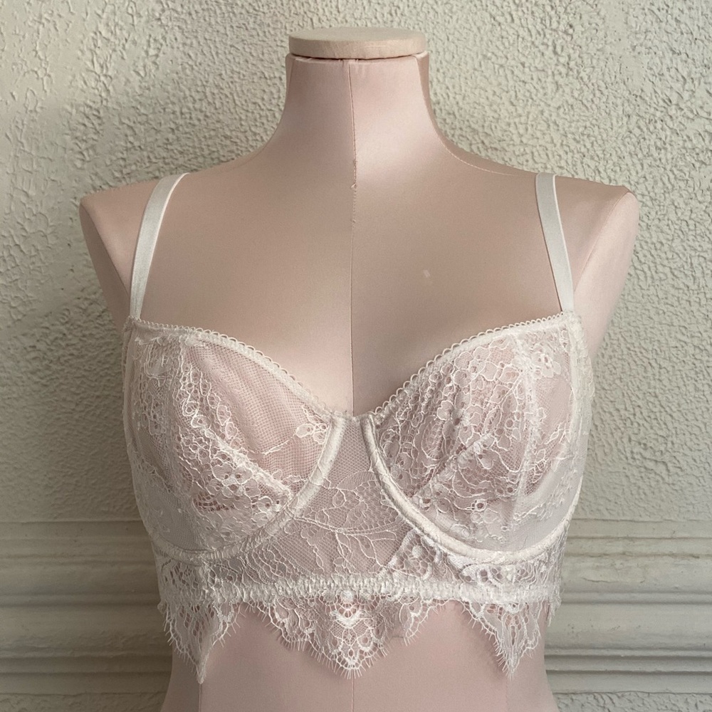 Victoria’s Secret Lace Bra 32DDD